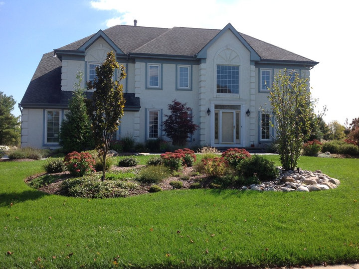 Front Yard - Contemporary Landscape
