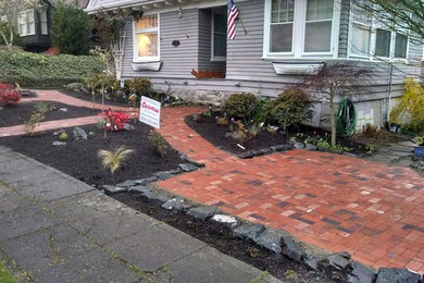 Photo of a craftsman landscaping in Seattle.