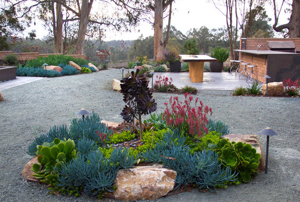 Contemporary Landscape by All Seasons Gardening and Landscaping