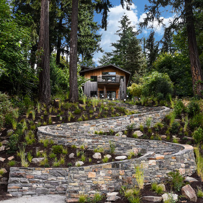Photo of a rustic landscaping in Portland.