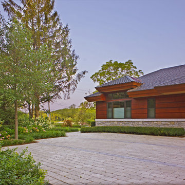 Wing Lake Contemporary