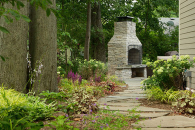 Design ideas for a traditional landscaping in Other.