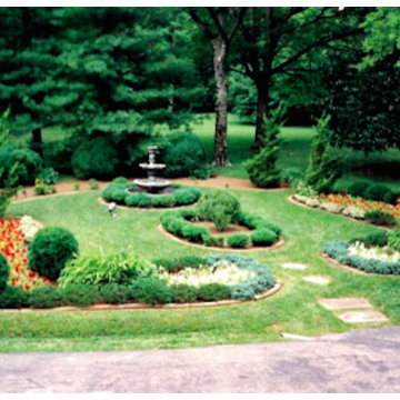 Woodmont Boulevard Backyard Garden