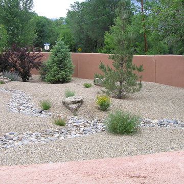Xeriscape Backyard w/ Dry River Bed for Drainage Control