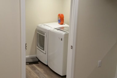 Laundry room photo in Detroit