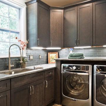 Beautiful Side Addition to Oak Hill Home