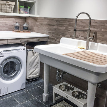 Boulder Mud & Laundry Room