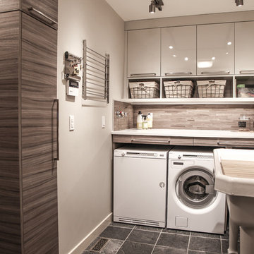 Boulder Mud & Laundry Room