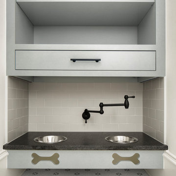 Built-in Dog Station