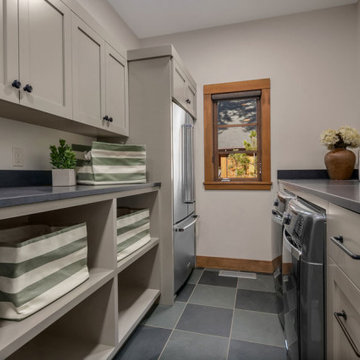 Cascade Mountain Home: Laundry Room