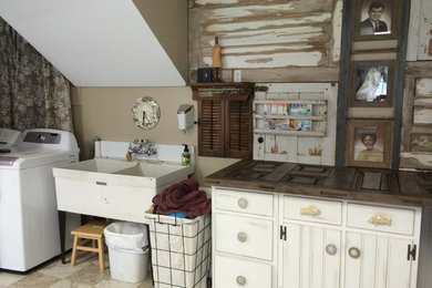 Inspiration for a cottage laundry room remodel in New York