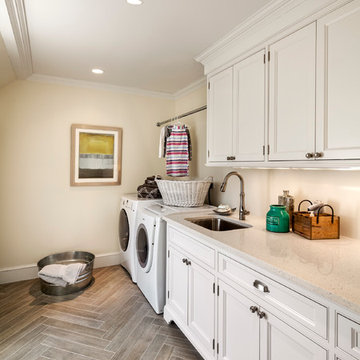 Darien Colonial