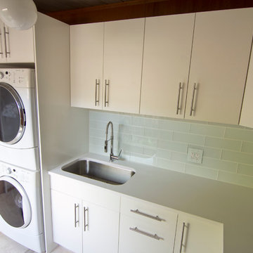 Eichler Laundry Room