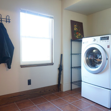 Entry Laundry Room