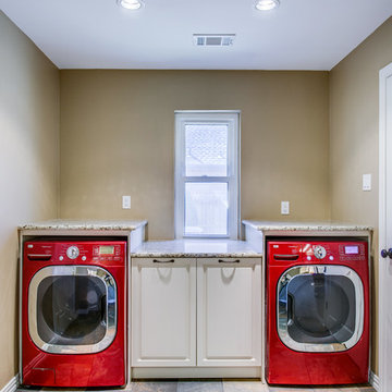 Farmers Branch | Woodhaven | Laundry Room