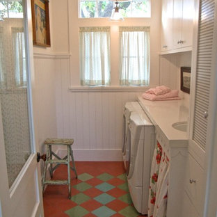 Ispirazione per una lavanderia shabby-chic style di medie dimensioni
