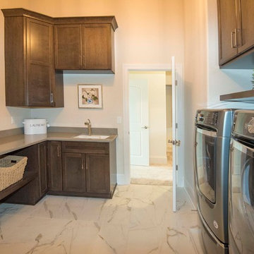 Hawthorne 2018 MBA Parade of Homes Model - 2nd floor Laundry Room