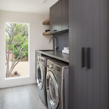 Highland Park Laundry Room