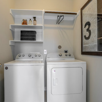 Houston, Texas | Woodridge Forest - Latitude Laundry Room