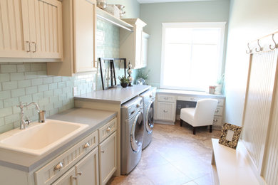 Example of a laundry room design in Seattle