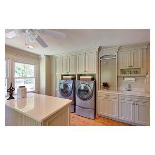 Johnson Laundry/Mudroom - Farmhouse - Laundry Room - Atlanta - by Turan ...