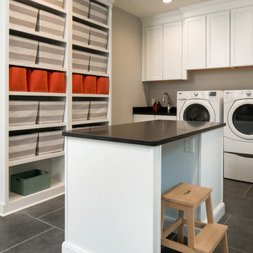 Knoll Oak Court Laundry Room Addition
