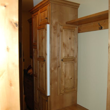 Knotty Alder cabinets new construction
