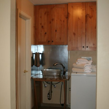 Knotty Alder Kitchen & Bench