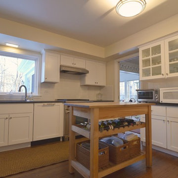 Lake Forest Small Kitchen