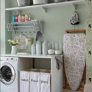 Immagine di una lavanderia stile shabby