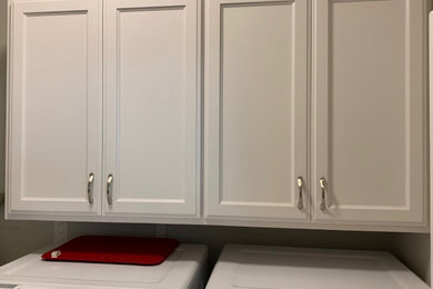 Example of a laundry room design in Austin