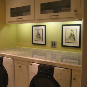 Laundry Room/Mud Room Makeover (Ikea)
