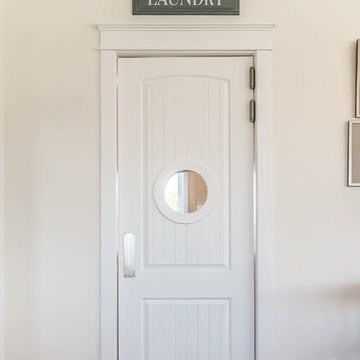 Laundry room porthole