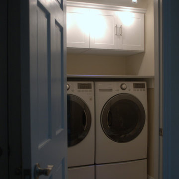 Traditional Laundry Room