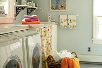 Inspiration for a timeless laundry room remodel in Las Vegas
