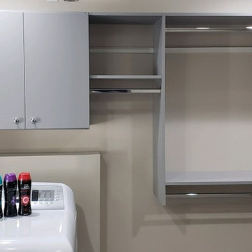 Master closet with washer & dryer