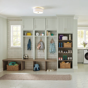 MasterBrand Cabinets: Entryways & Mudrooms