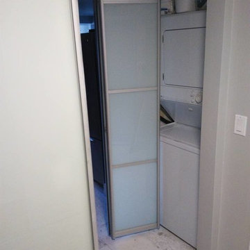 Bifold Laundry Closet Doors - Photos & Ideas | Houzz
