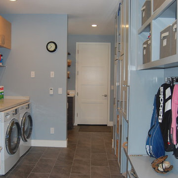 Modern mudroom