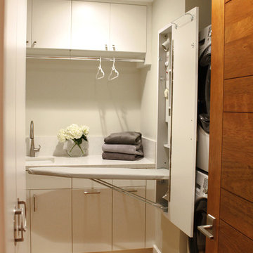 Modern Seaside Laundry Room