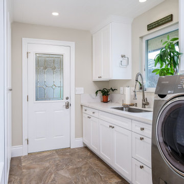 Open Traditional Kitchen