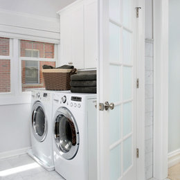 https://www.houzz.com/hznb/photos/parisian-inspired-master-bathroom-design-traditional-laundry-room-chicago-phvw-vp~4306927