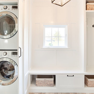 Phoenixville, PA : Bright and Airy Hidden Laundry Rm./Mudroom