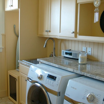 Private Island Paradise (Laundry/Craft Room)