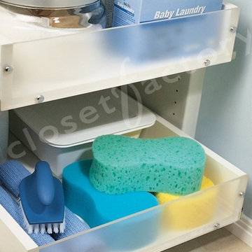 Pull out trays for easy and accessible storage
