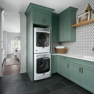 Ravine laundry/mudroom