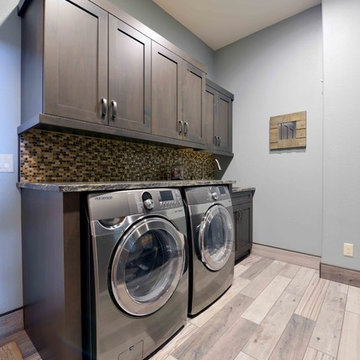Rustic Style- Laundry Room