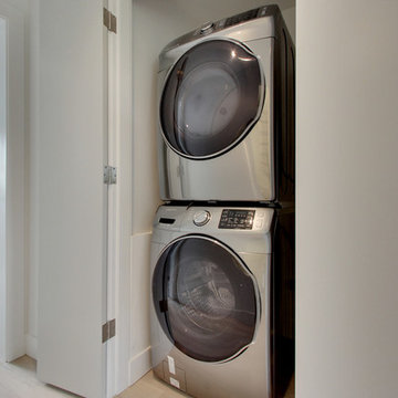 Sperling Ave custom home design - Laundry