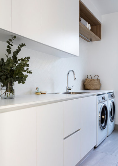 Beach Style Laundry Room by zooi design