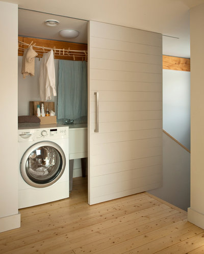 Contemporary Laundry Room by GO LOGIC